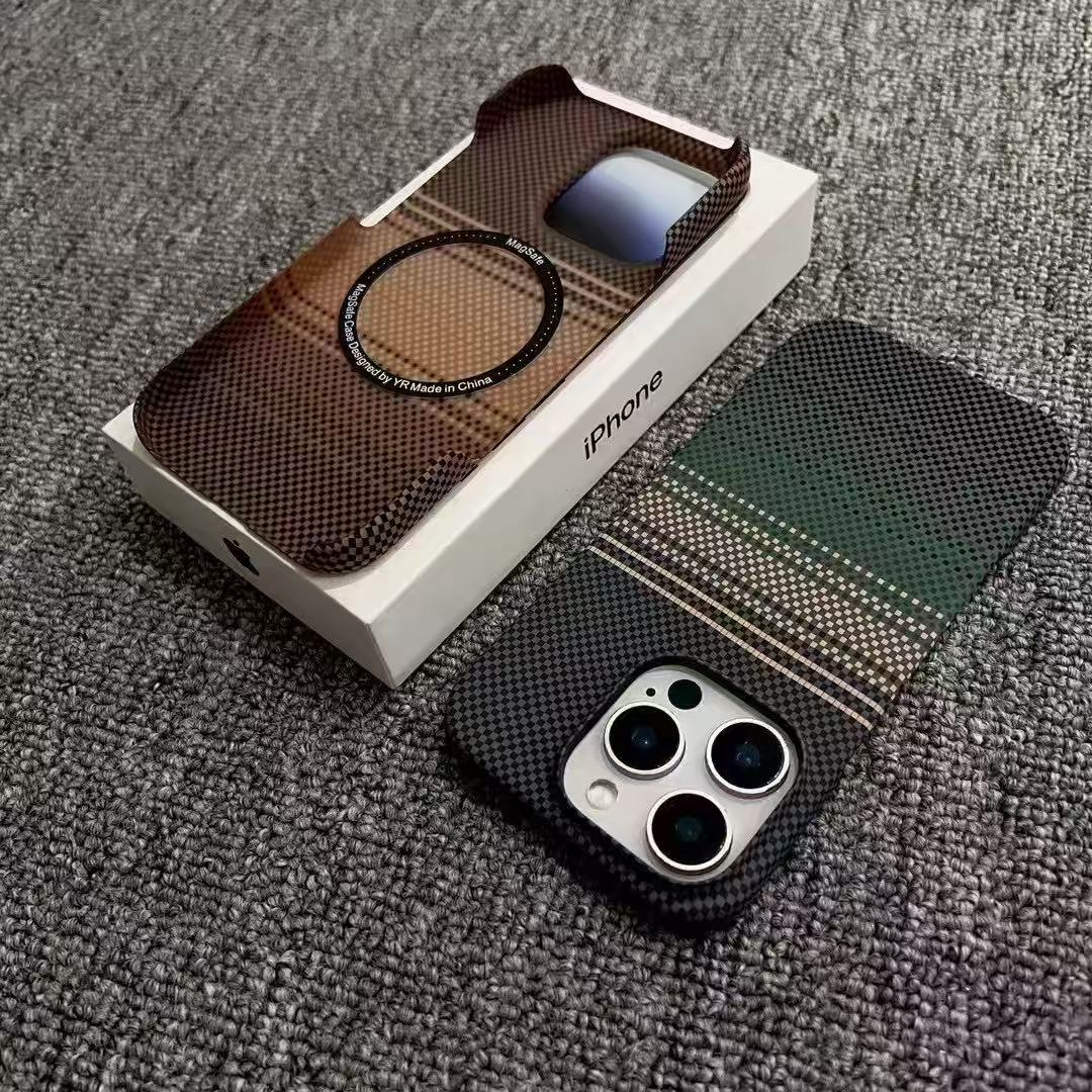 Matte Magnetic Phone Case with Carbon Fiber Texture
