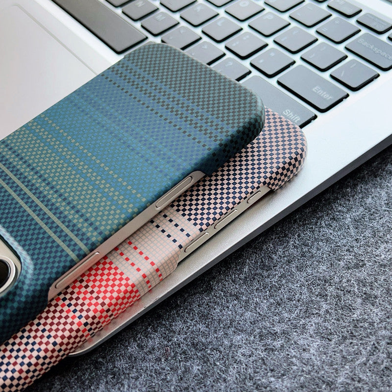 Matte Magnetic Phone Case with Carbon Fiber Texture